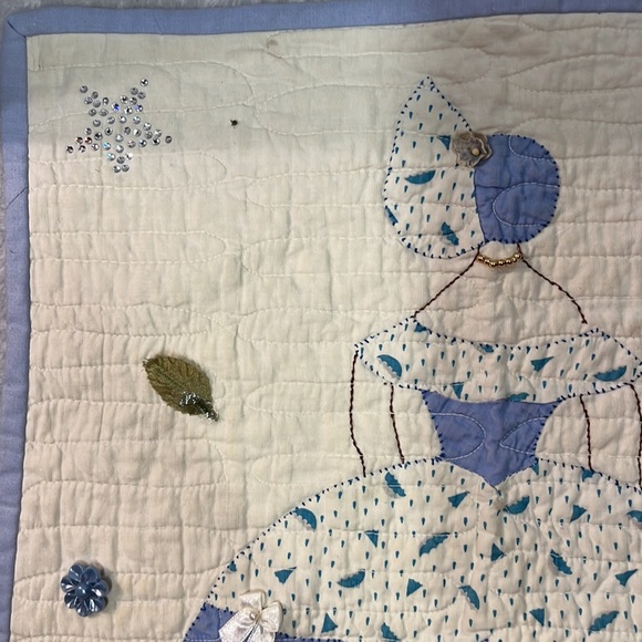 Hand Crafted Wall Flag : Doll/quilted - Picture 5 of 7